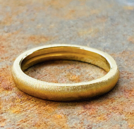 Gold Brushed Ring - 18k