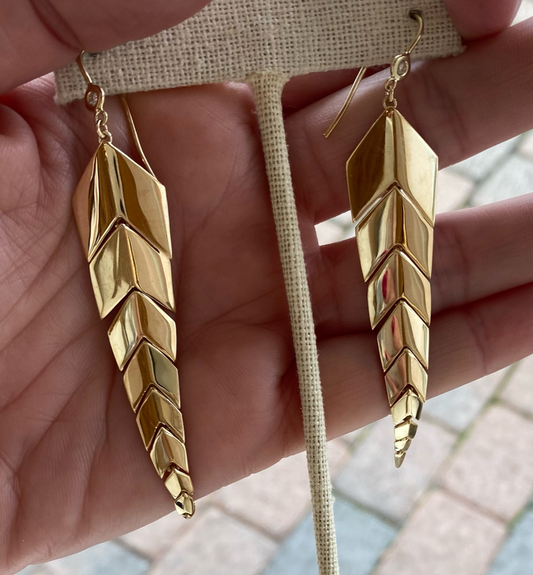 Diamond Medium Fishtail Earrings 9 Link YG